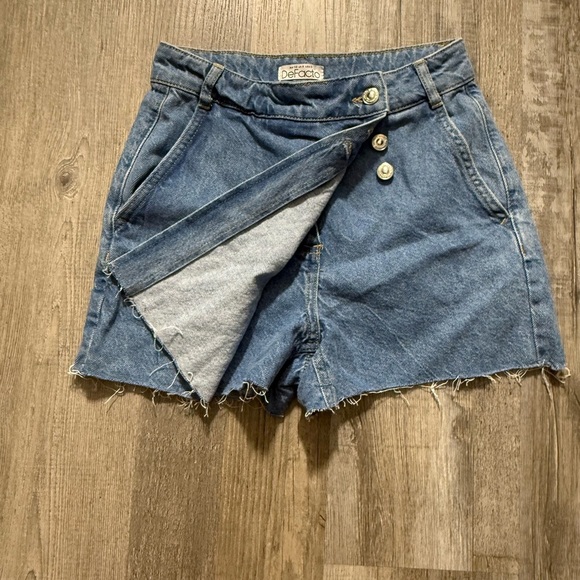 Blue High-Waisted Denim Skorts with Frayed Hem vintage Y2K casual - Picture 2 of 5